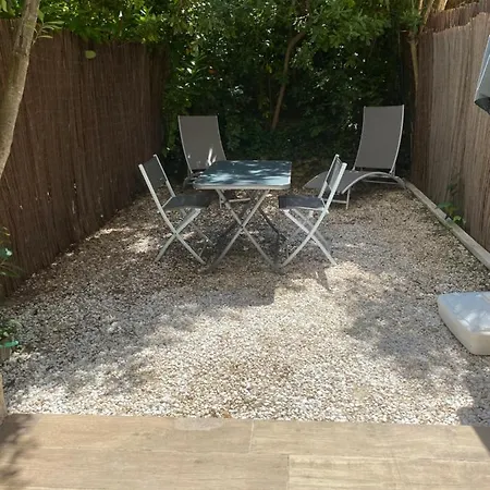 Little Garden Apartment
